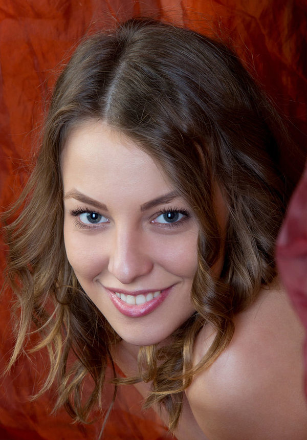 Александра, 22